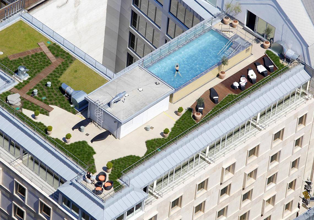 Hotel Continental Budapest rooftop pool, luxury hotel, luxusszálloda
