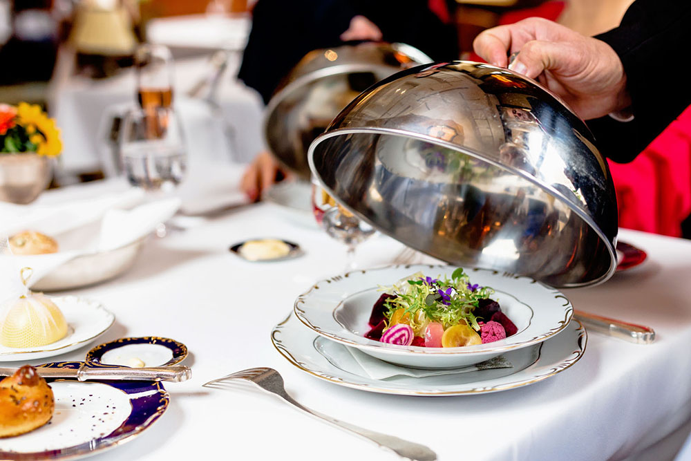 Gundel Restaurant_étterem_Budapest_cloche