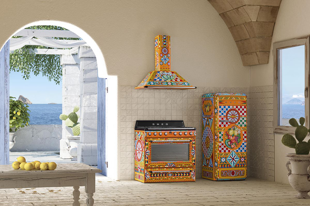 Smeg_Dolce&Gabbana_kitchen_konyha_konyhakiállítás_fridge_carretto