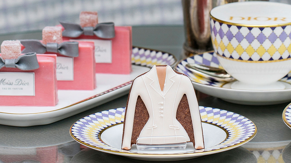 V&A Museum_London_Christian Dior_cake_biscuit_afternoon tea_