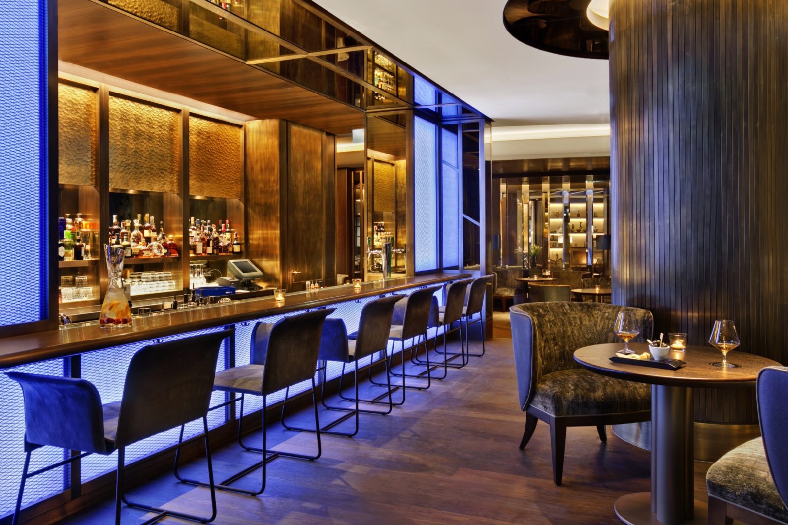 Blue Fox The Ba Kempinski Hotel Corvinus Budapest_bar_bár_luxuy hotel_szálloda_luxus