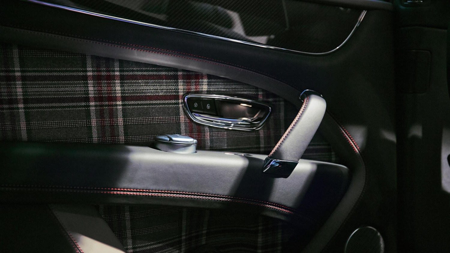 Bentley Bentayga_Huntsman_Savile Row_Jack Barclay_limited special edition