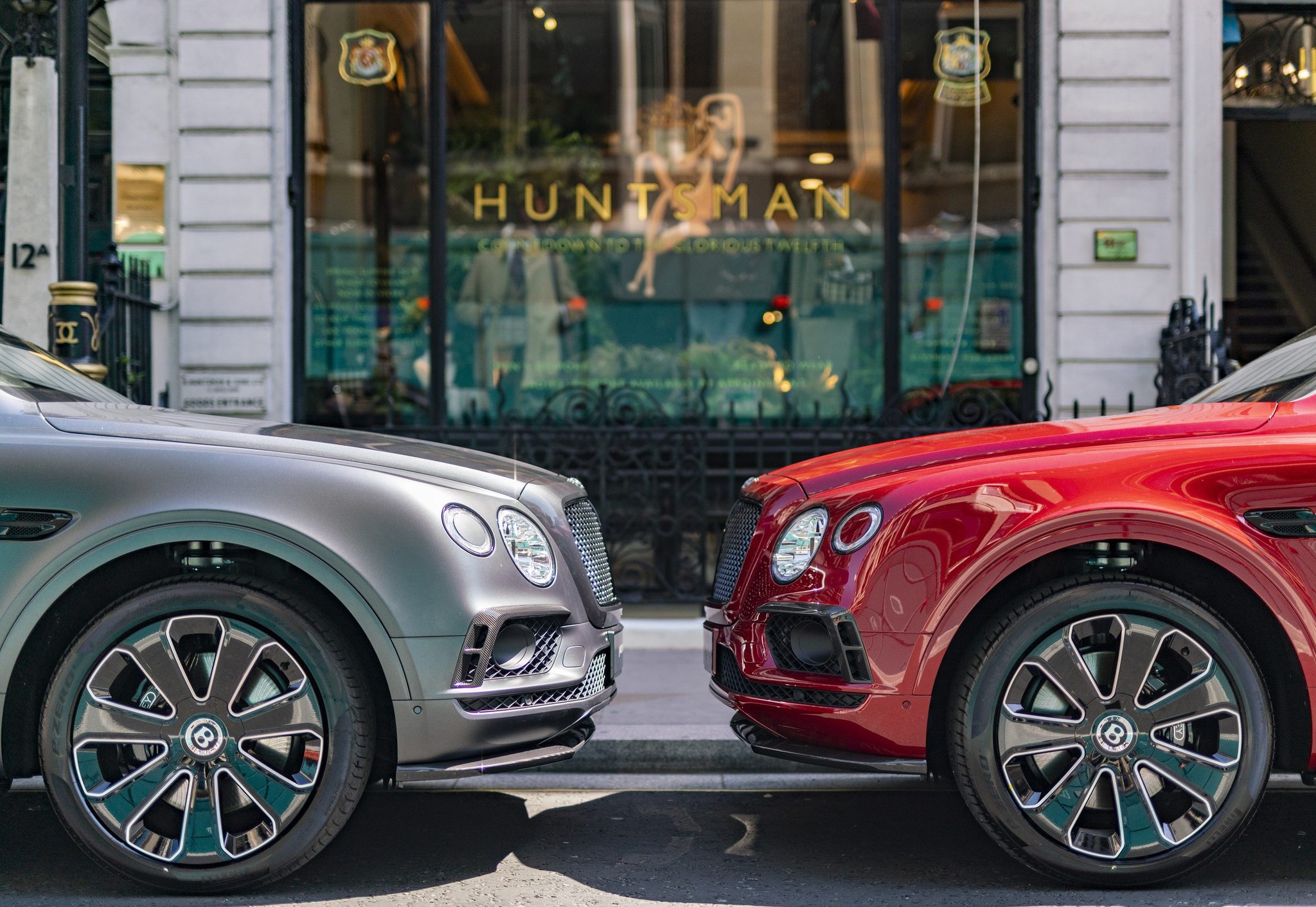 Bentley Bentayga_Huntsman_Savile Row_Jack Barclay_limited special edition