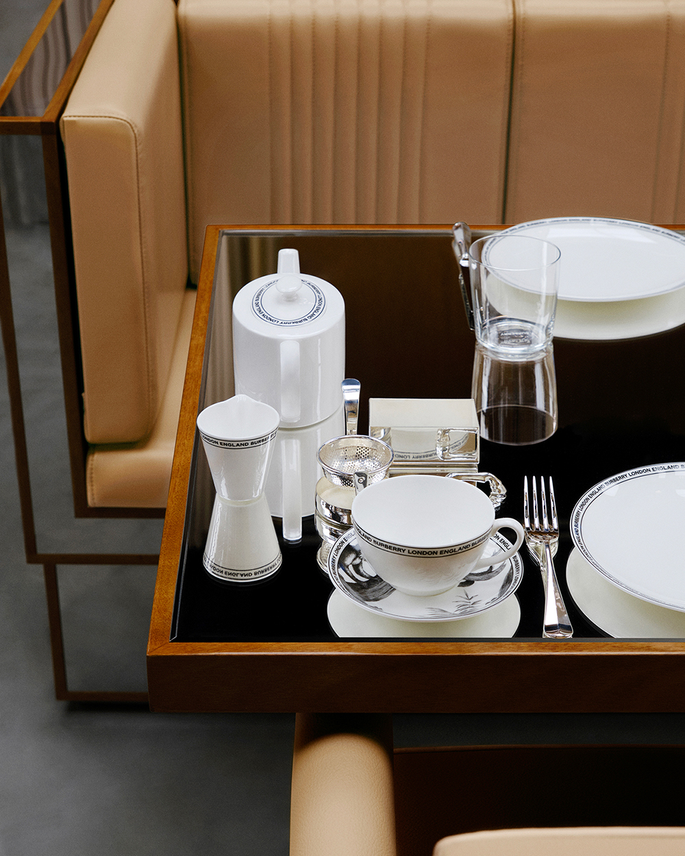 Burberry_Shenzhen_Thomas's Cafe_store_Tencent_üzlet_China_Kína