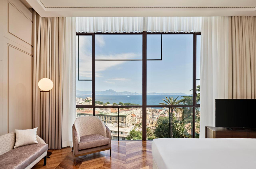britannique-curio-collection-hilton-hotel-naples-napoly-napoli-szalloda-10