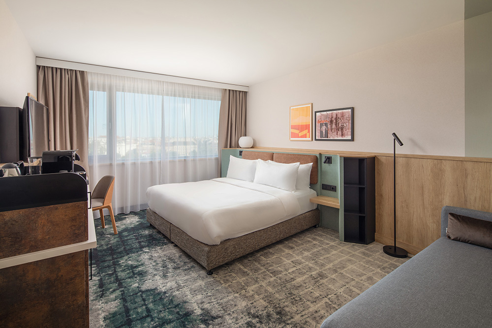 crowne-plaza-budapest-hotel-ihg-szalloda-1