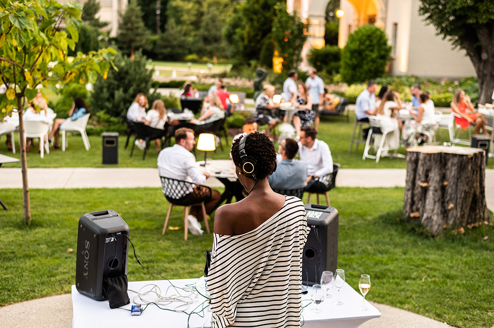 haris-park-gin-up-garden-party-1