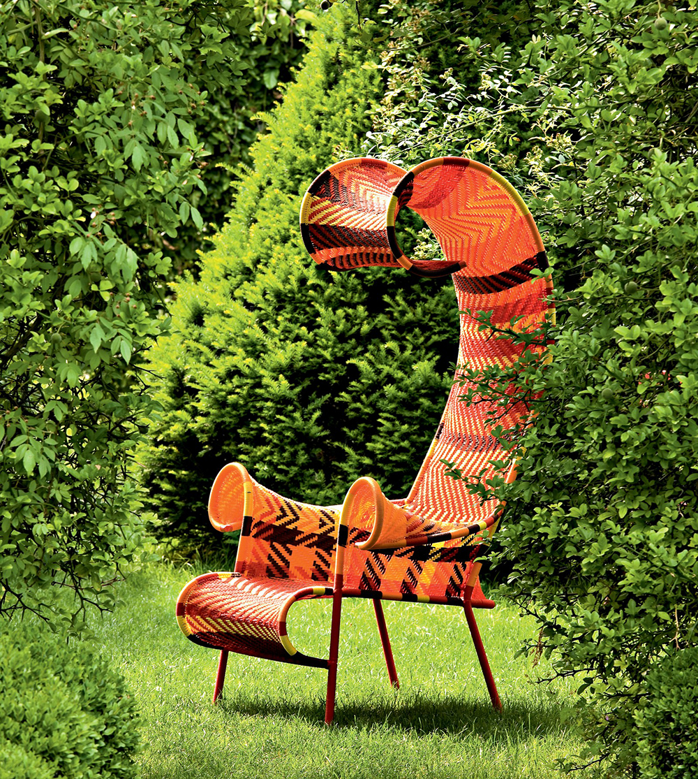 salon-budapest-lakastrend-kiallitas-basic-collection-moroso-shadowy-kulteri-szek-fotel