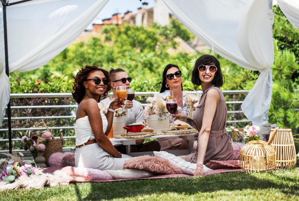 crowne-plaza-budapest-glam-piknik-hotel-szalloda-4