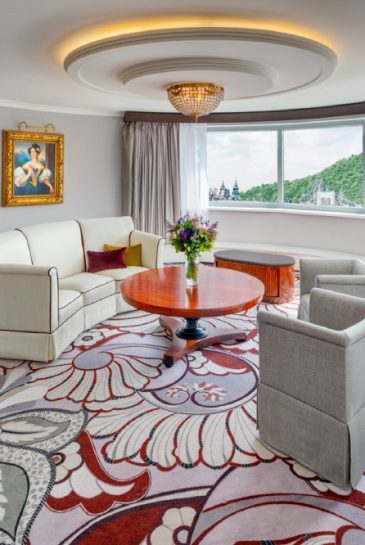 kempinski-hotel-corvinus-budapest-art-collection-suite-herend
