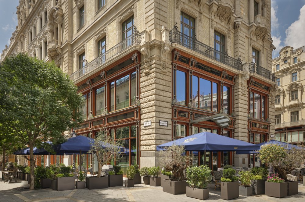 cova-budapest-cukraszda-etterem-matild-palota-palace-luxury-collection-hotel-milano-2