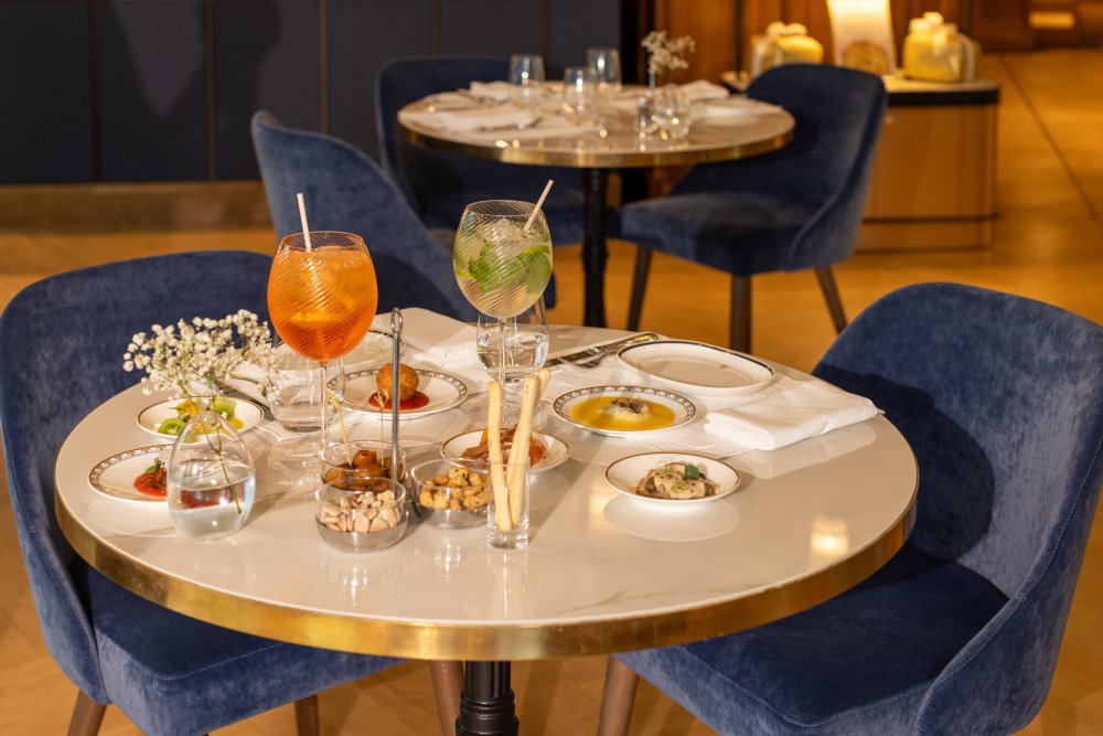 cova-budapest-matild-palace-luxury-collection-hotel-szalloda-cukraszda-etterem-restaurant-confectionary-patisserie-hungary-apericena